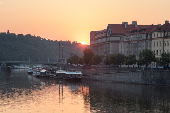 Sunrise on the River, Prague